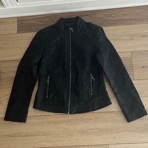 Black Women's Leather Jacket - Small